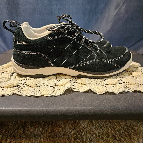 LL Bean black suede sneakers. Size 9M - Picture 3 of 9